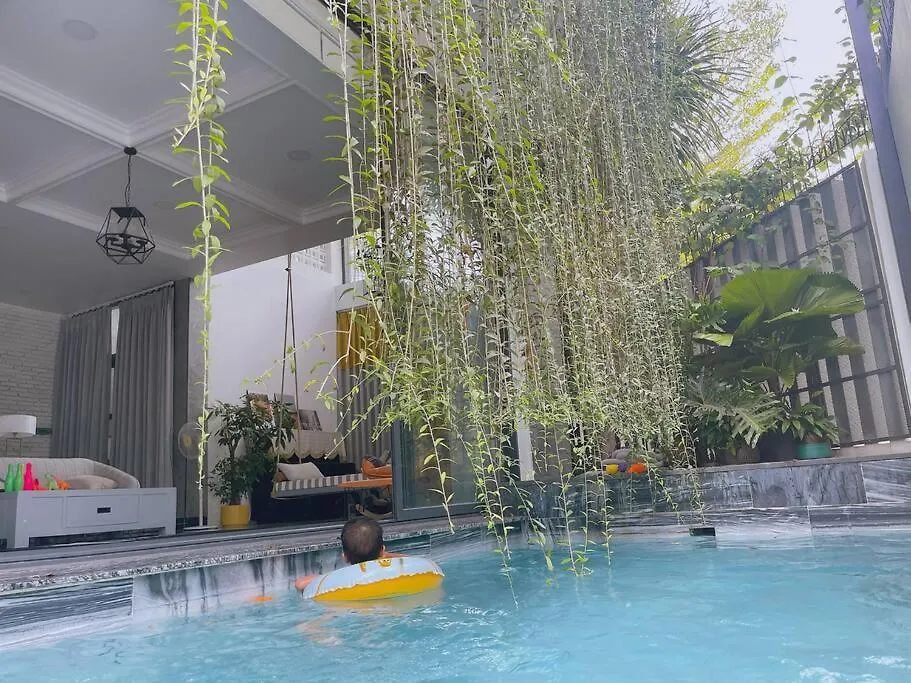 Holi Cheerful Pool Villa 나트랑