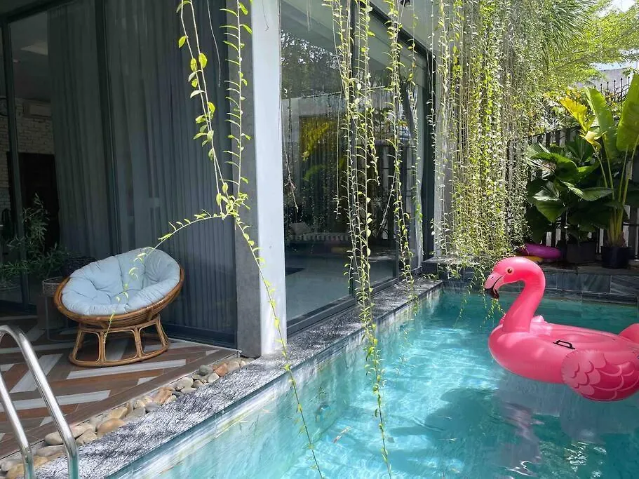 Holi Cheerful Pool Villa 나트랑